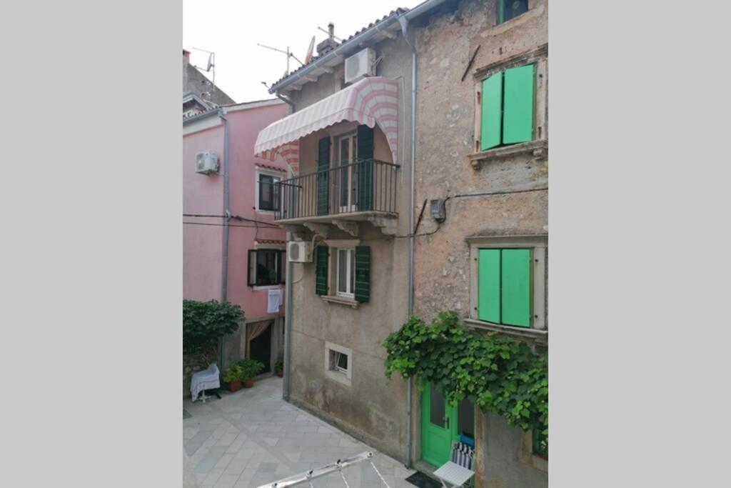 Apartment Veli Dvor Cres Kültér fotó
