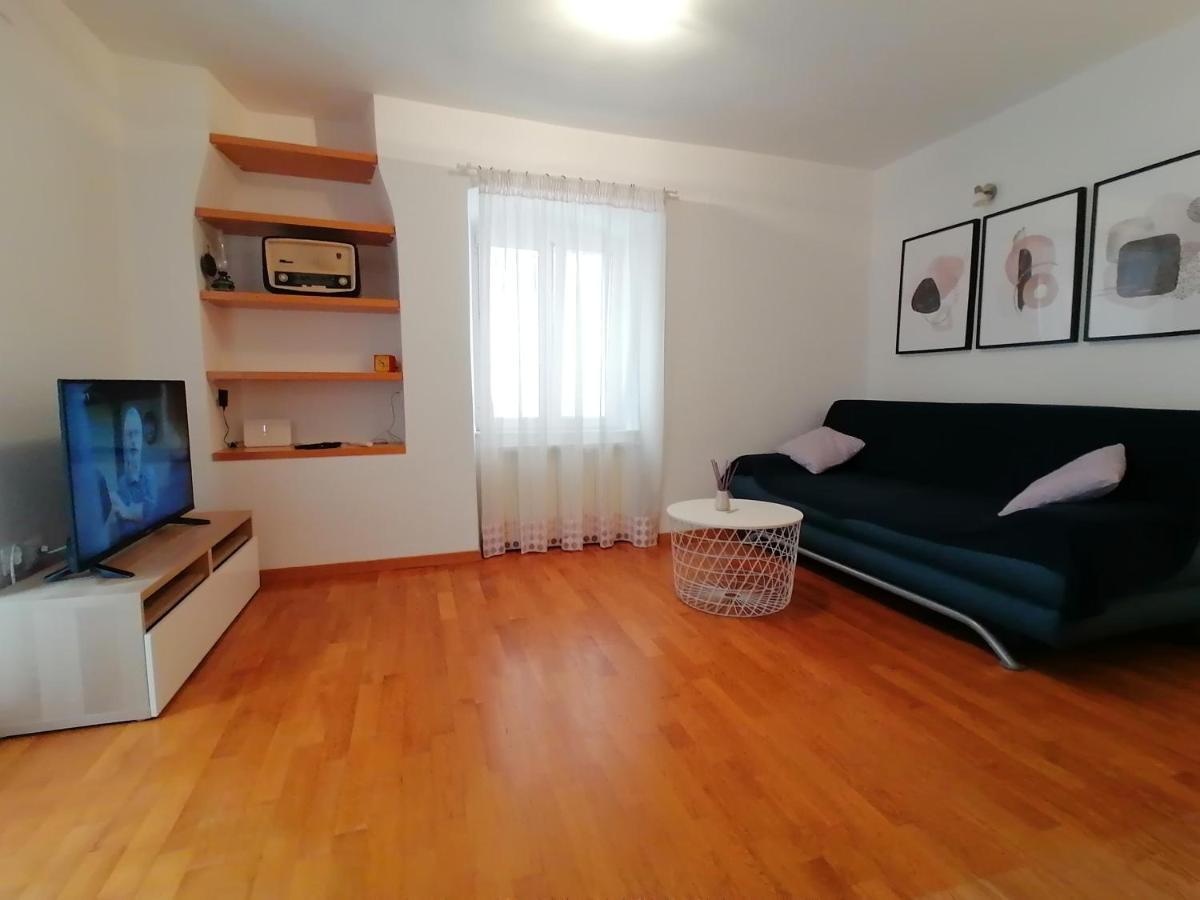 Apartment Veli Dvor Cres Kültér fotó
